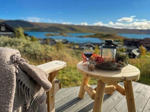 Mountain cottage overlooking Ustevatn at Ustaoset