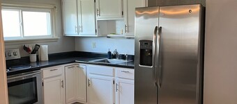 2-bedroom house with AC in charming Ballwin