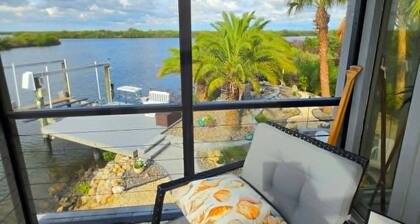 WATERFRONT Ozello Beauty with direct gulf access 2-bedroom house sleeps 5