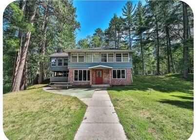 Tranquil 4-bedroom cabin with AC in charming Park Rapids