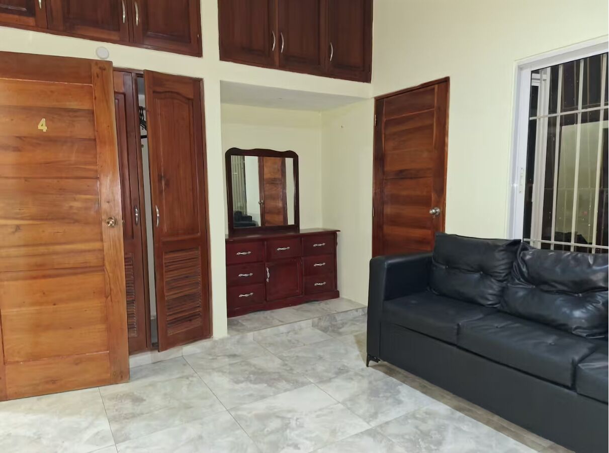 One-bedroom Apartment With Two Beds, A Bathroom, And A Kitchen - Santo Domingo