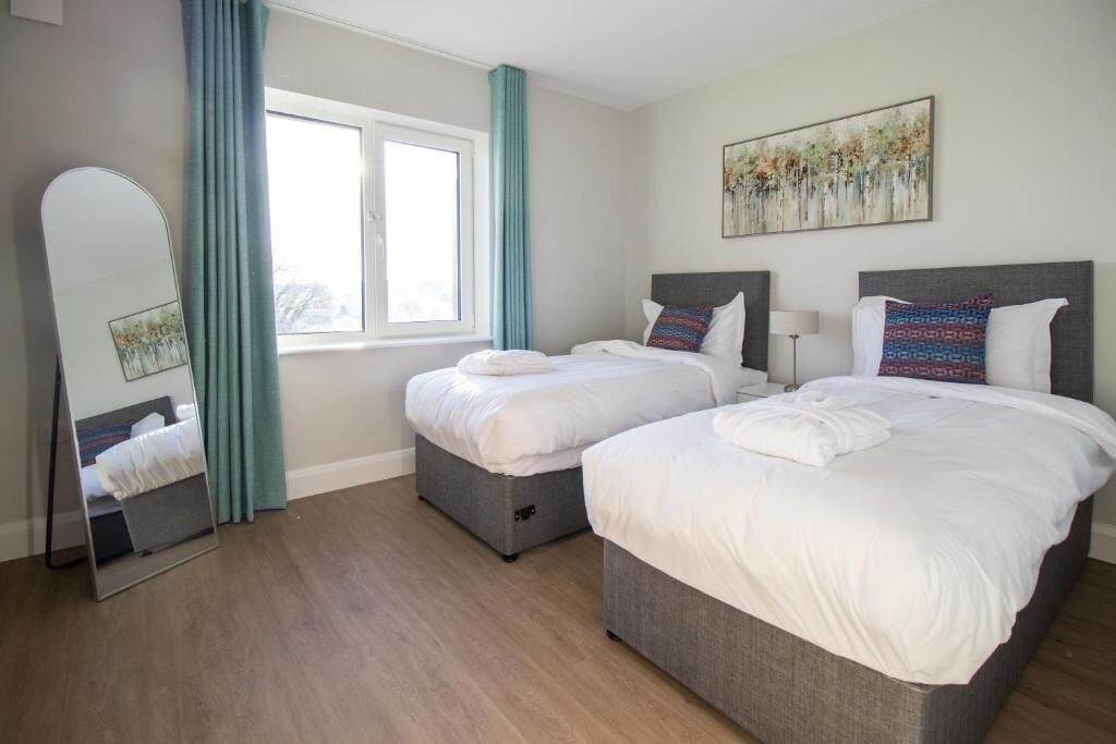 Deluxe Apartment, 1 Bedroom, Balcony, City View | Iron/ironing board, free WiFi