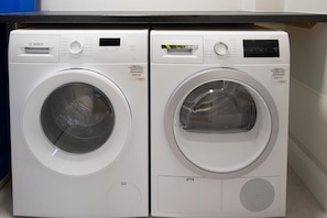 Deluxe Apartment, 1 Bedroom, Balcony, City View | Interior - The Maltings (Portlaoise)