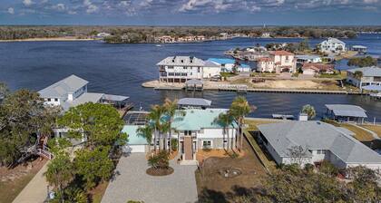 Spacious 5-bedroom waterfront estate on the Crystal River with a pool and dock!