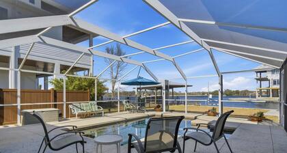 Spacious 5-bedroom waterfront estate on the Crystal River with a pool and dock!