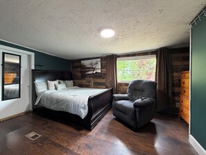 5 bedrooms, free WiFi, bed sheets - Lovely 5BR Home w/ Grill Minutes from Ocean Isle & Sunset Beach (Ocean Isle Beach)