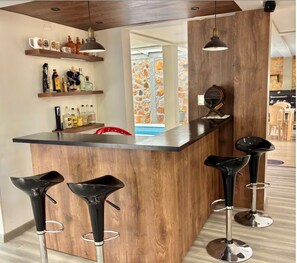 Bar (en la propiedad)
