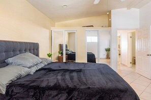 3 quartos, ferros/tábuas de passar roupa, Wi-Fi de cortesia