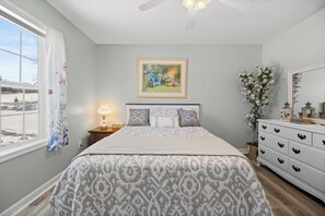 Iron/ironing board, WiFi, bed sheets