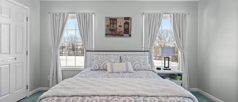 3 habitaciones, tabla de planchar con plancha, wifi y ropa de cama