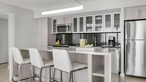 Fridge, microwave, oven, stovetop - Marco Island Escape with Spacious 2BR Villa at Marriott Crystal Shores (Marco Island)