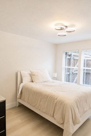 WiFi, bed sheets - FIFA World Cup Stay - 10 mins from FIFA Fan Festival, 25 mins from ATT Stadium (Dallas)