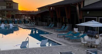 Family Escape w/ Garage, Pool & Gym