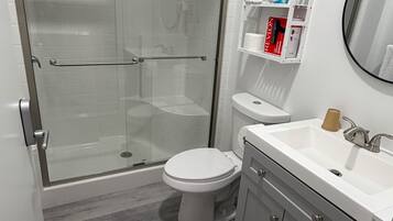 Economy Double Room, River View | Bathroom | Soap, shampoo, toilet paper
