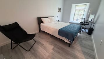 Desk, laptop workspace, WiFi (free), bed sheets