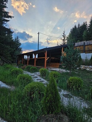 Property grounds - Srce Kamene Gore – peaceful mountain retreat with spa & nature. (Kamena Gora)
