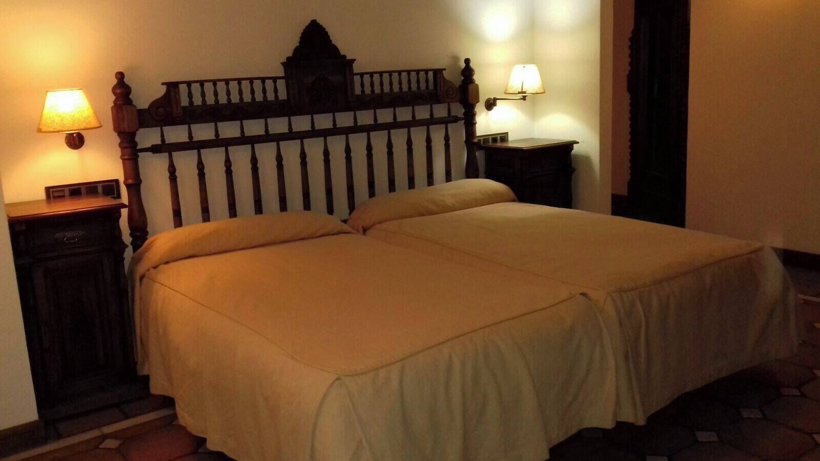 Chambre Deluxe Double ou avec lits jumeaux | Coffres-forts dans les chambres, bureau