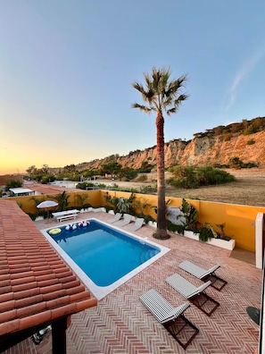 Pool - CASA RIBA - between ocean & countryside with pool (caparica)