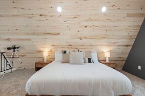 Internet, bed sheets - Brand New AFrame! Panoramic Mt Views, Hot Tub, Speakeasy, EV Charger (Florissant)