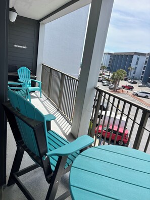 Property grounds - Cozy 2-bedroom condo with AC in lovely Myrtle Beach Gated Resort Community (Myrtle Beach)