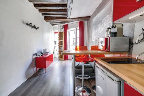Studio in the best area of central Paris, very close to the apartment ❤️
