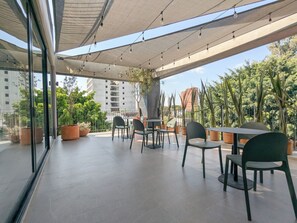 Outdoor dining - Atena (Guadalajara)