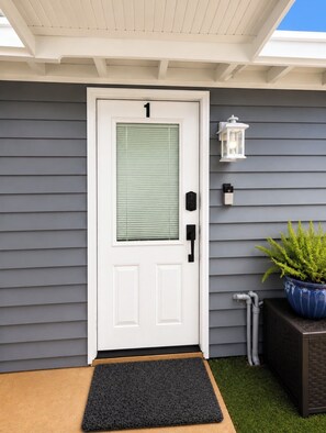 Exterior detail - “Little Secret by the Sea / Romeras stays (Tampa)