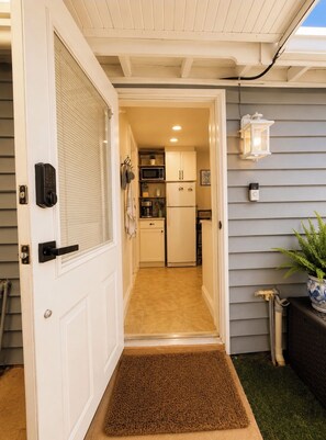 Interior - “Little Secret by the Sea / Romeras stays (Tampa)