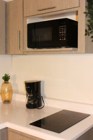 Private kitchen - Suite near Condado & Old SJ- includes Generator (San Juan)