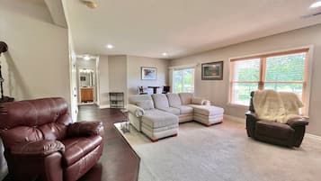 Villa, Multiple Beds, Golf View (TeeTime Green) | Living area