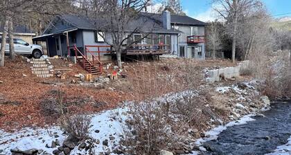 Cozy 4-bedroom cabin in charming Beaver with AC