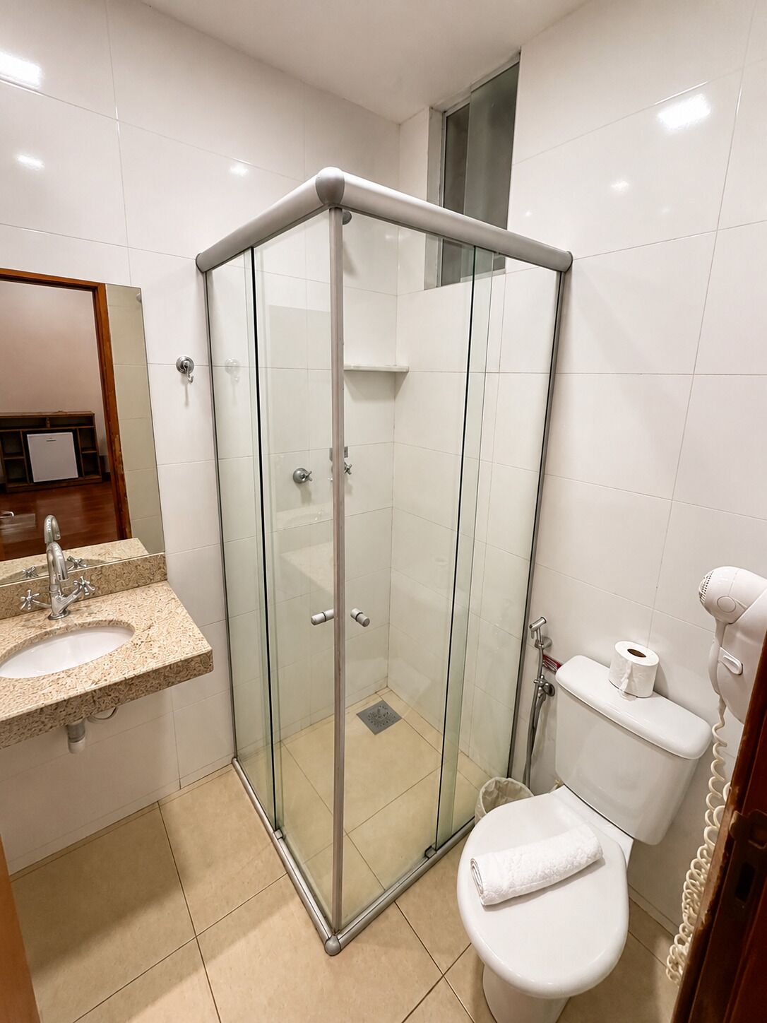 Quarto solteiro luxo, vista para a cidade | Banheiro