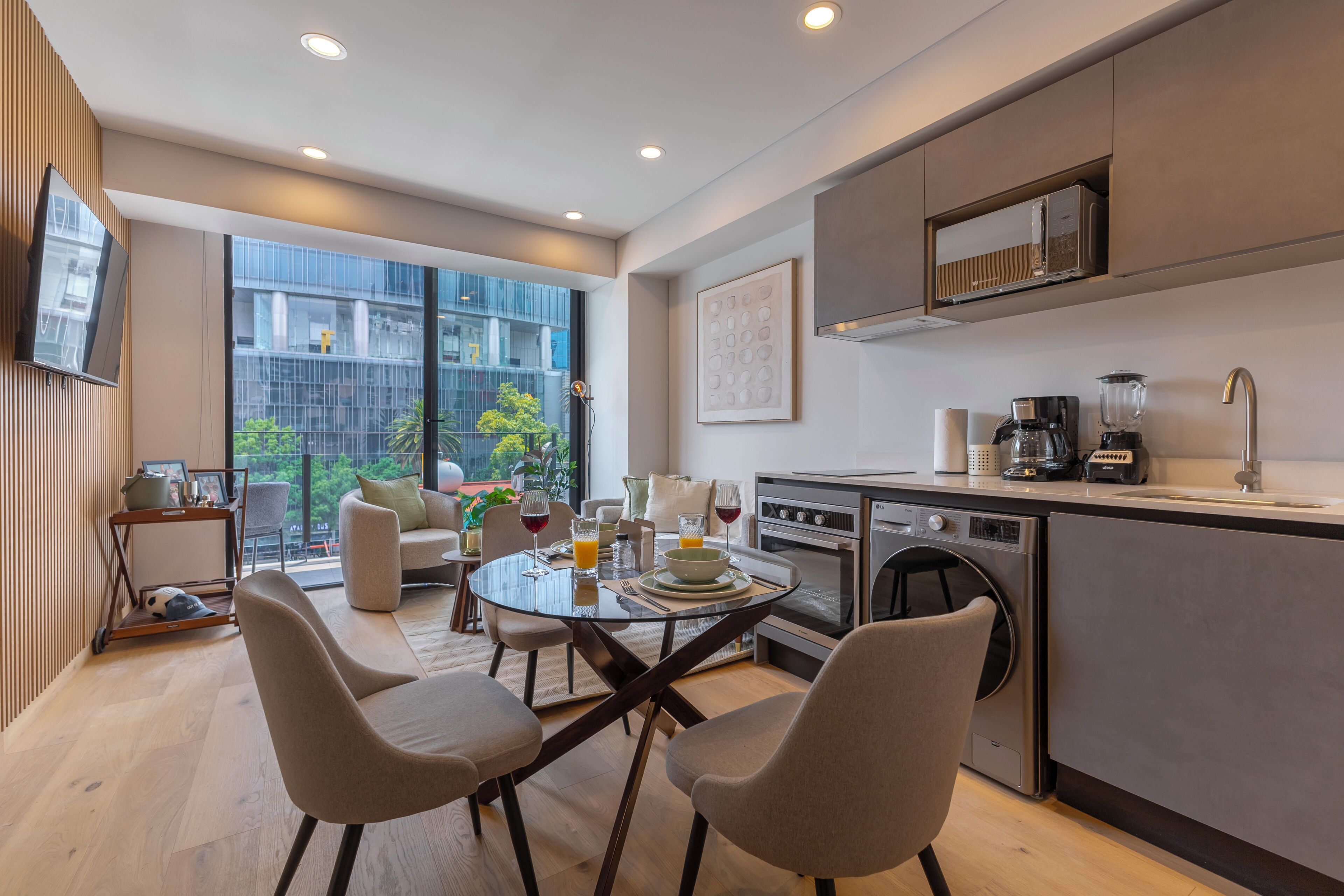 Appartement Premium, balcon, vue ville | Salle à manger