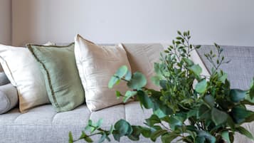 Appartement Premium, balcon, vue ville | Coin séjour