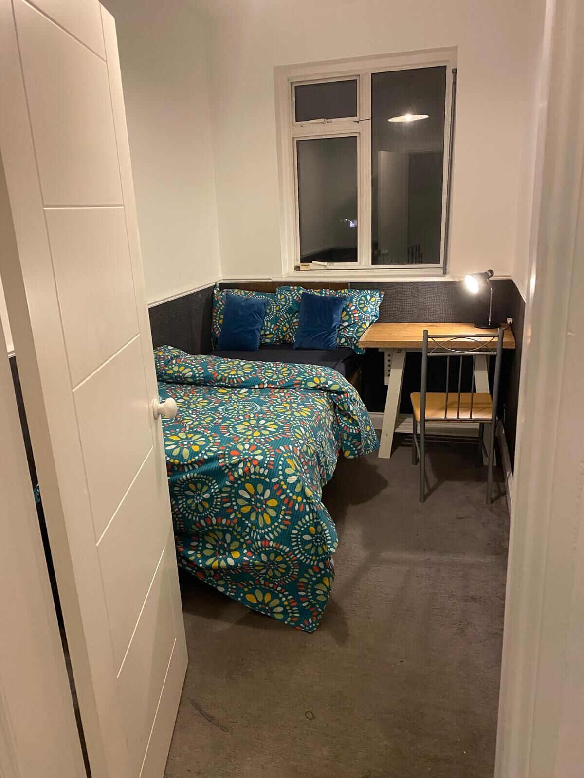 2 habitaciones, tabla de planchar con plancha y wifi 