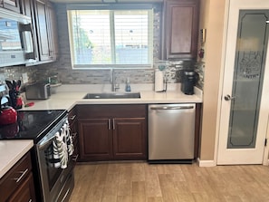 Private kitchen - Sun City Getaway 3 bedroom, 2 bath home with AC (Sun City)