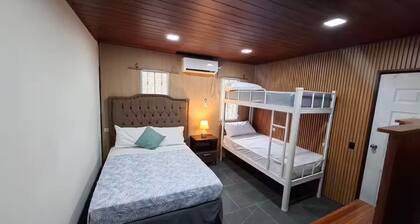 Apartamentos Javi, Tela Atlántida