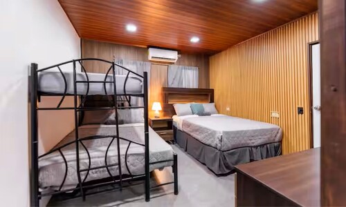 Apartamentos Javi, Tela Atlántida
