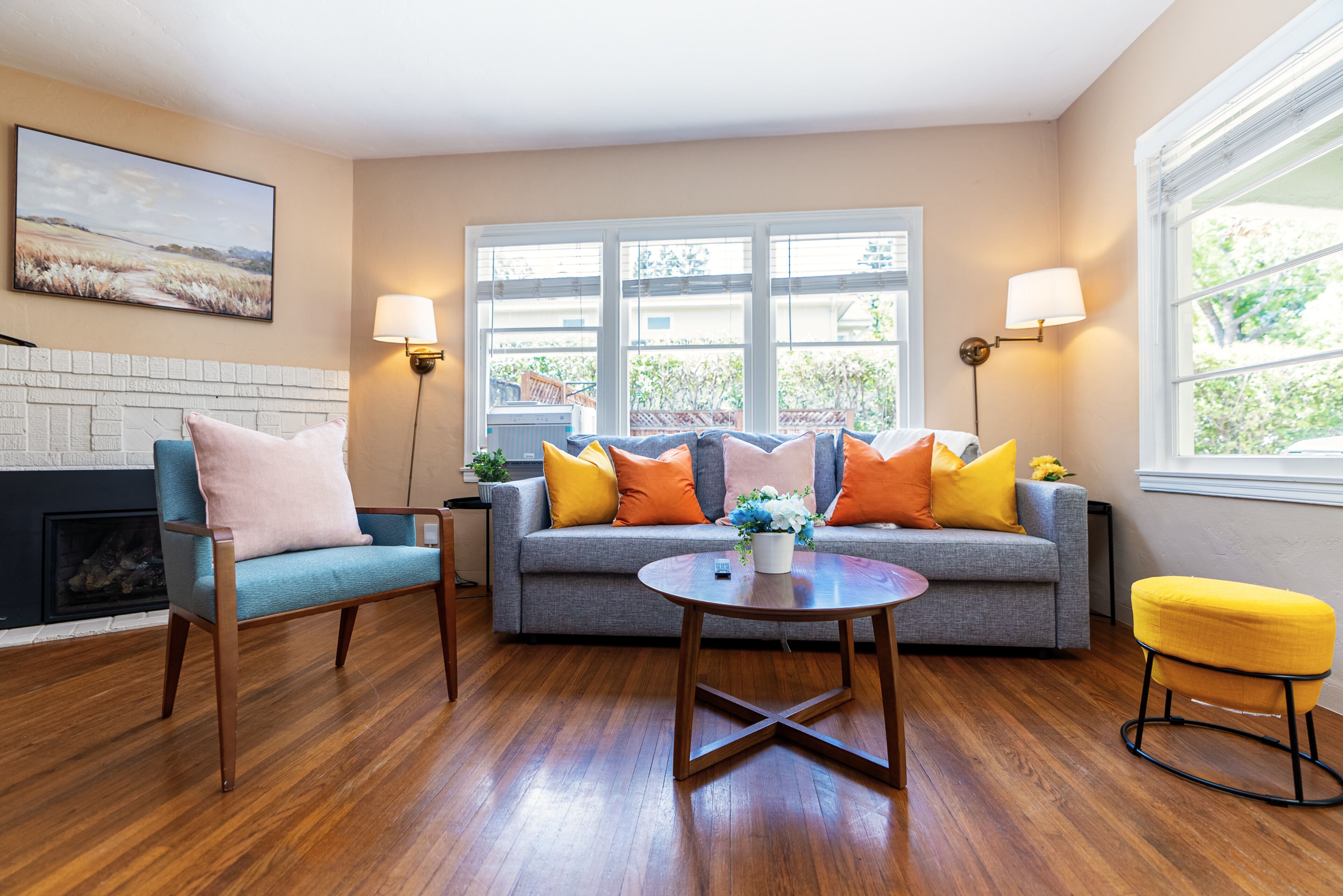 Charming Vintage Home With Private Backyard In Los Altos - Sunnyvale, CA