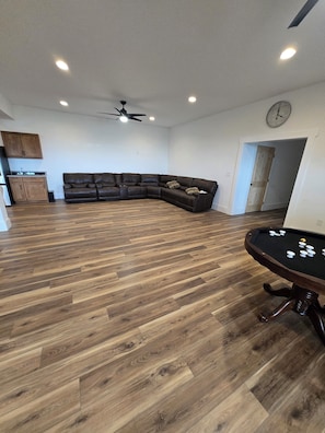 Living area - Spacious 5-bedroom country house in beautiful Blairsville with fabulous views! (Blairsville)