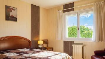 4 bedrooms, WiFi (free)