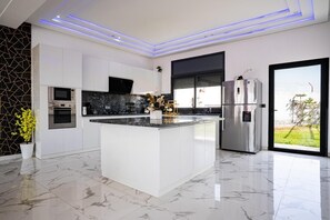 Private kitchen - Vrbo Property (marrakech)