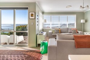 TV - Coastal Retreat Family Home | Sea Views + Parking (Christchurch)
