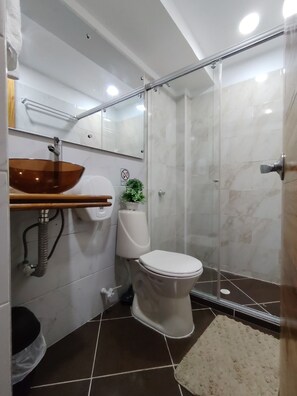 Handtücher, Seife, Toilettenpapier