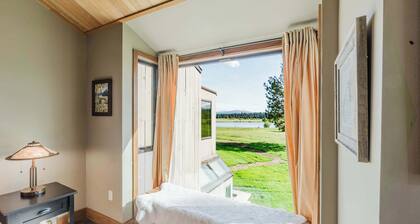 Lakeview Meadow Retreat