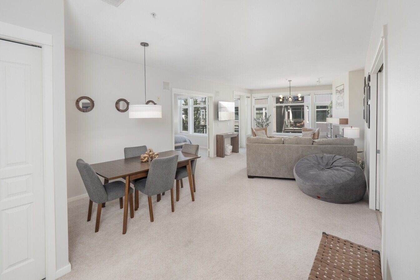 Waterfront  2br Stunning Views |Walk To Pike Place - Seattle, WA