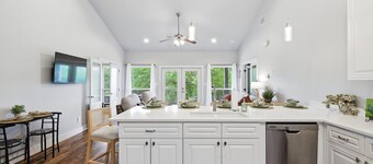 RIver House - A Birdy Vacation Rental