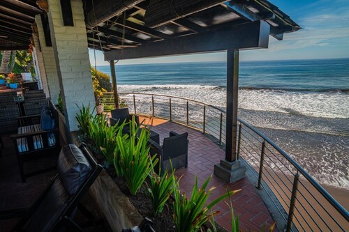 Peñiscola Villa - Beachfront Estate in El Zonte, Surf City - El Salvador