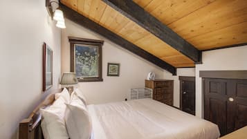 Een strijkplank/strijkijzer, gratis wifi, beddengoed