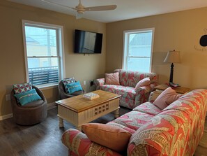Smart TV - Coastal Escape in Wildwood, NJ (Wildwood)